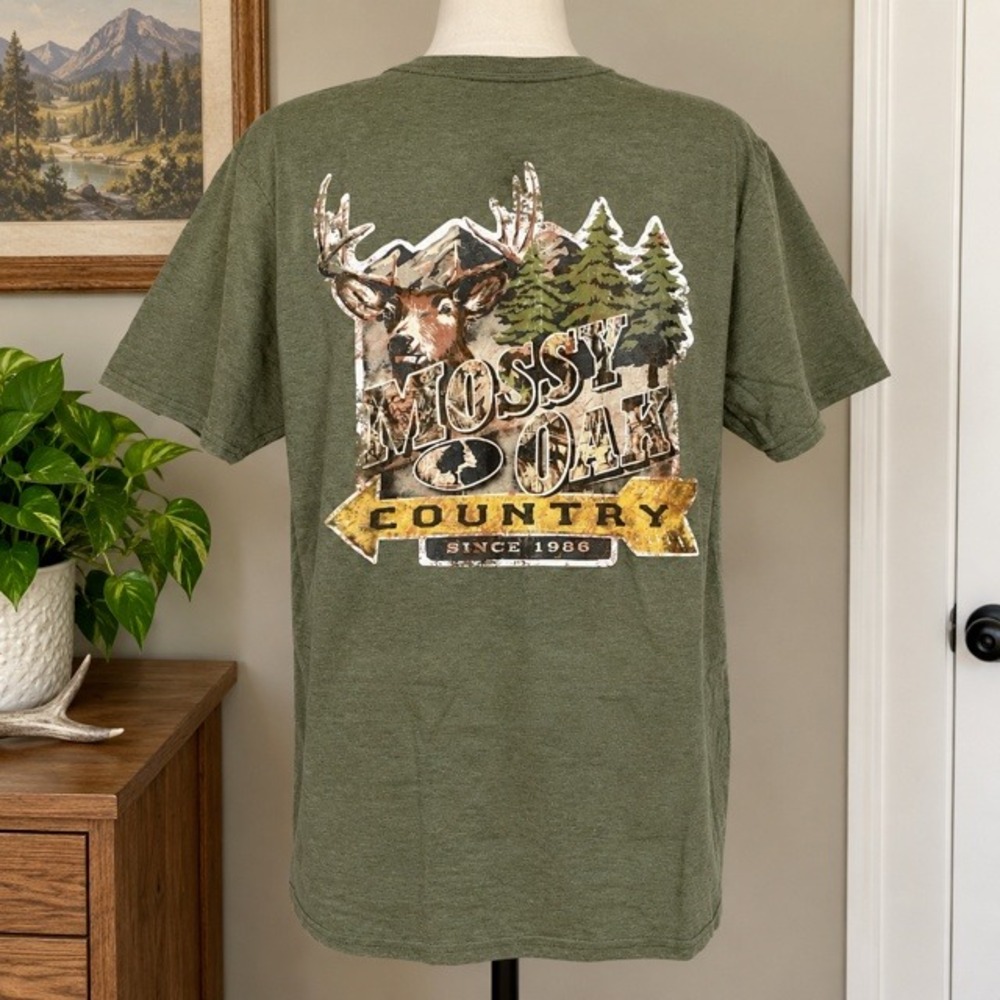 Mossy Oak Brand Country Buck Deer Graphic Heather Olive T-Shirt Size Mens Large